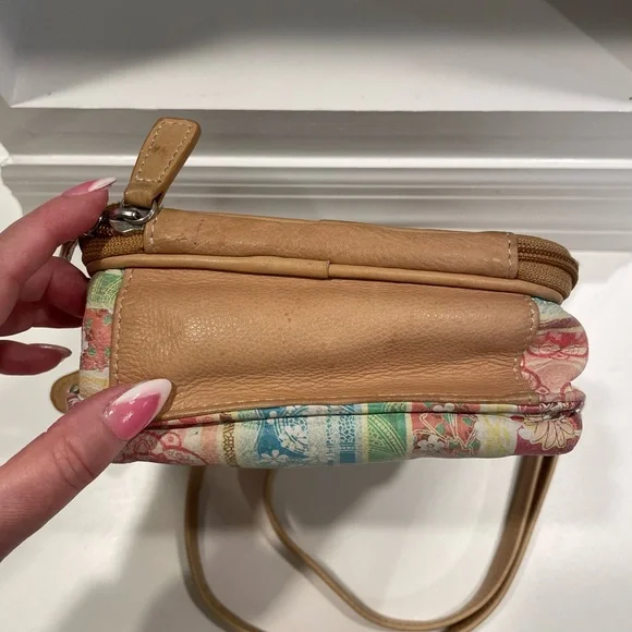 Womens Vintage Y2K Fossil Leather Purse Patchwork Travel Pastel Floral style - Picture 6 of 8